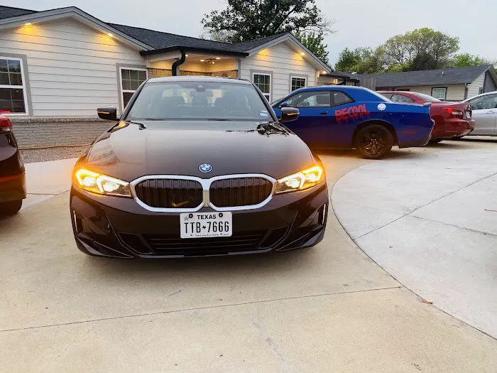 CASTLE AUTO LLC Picture 4
