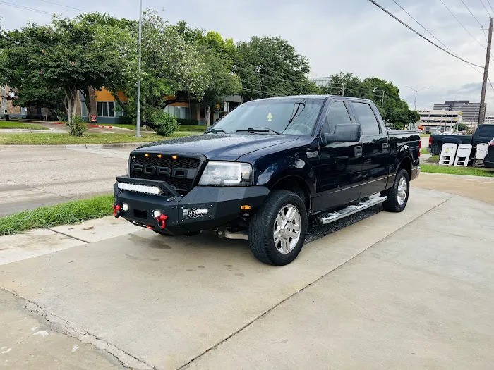 CASTLE AUTO LLC Picture 6