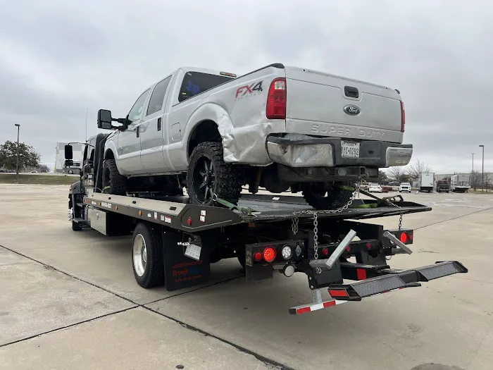 CASTLE AUTO LLC Picture 10