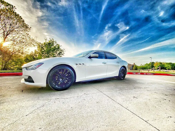 Executive Class Rentals Picture 2