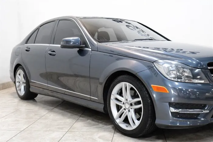 Executive Class Rentals Picture 3