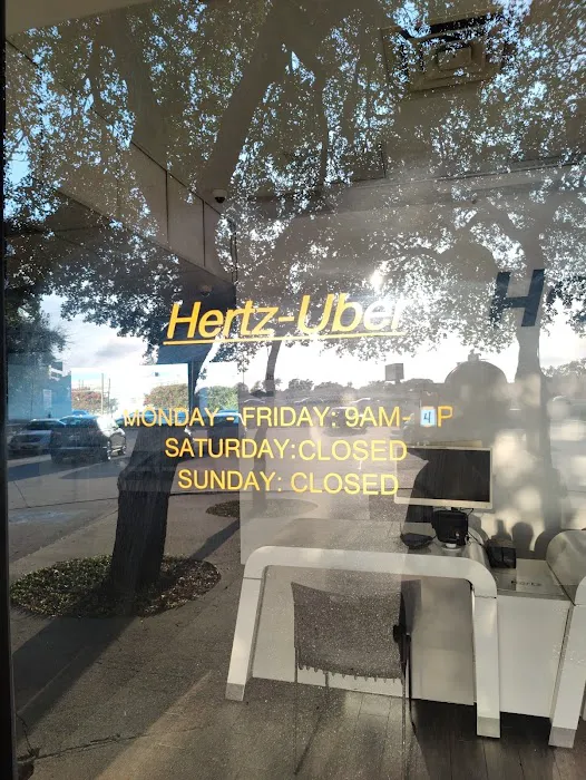 Hertz Car Rental - Richardson - North Central Expressway Picture 8