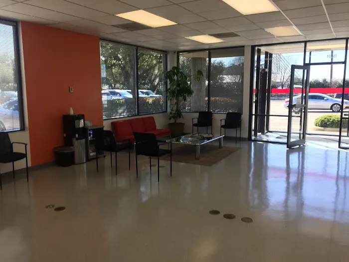 Avis Car Rental Picture 1