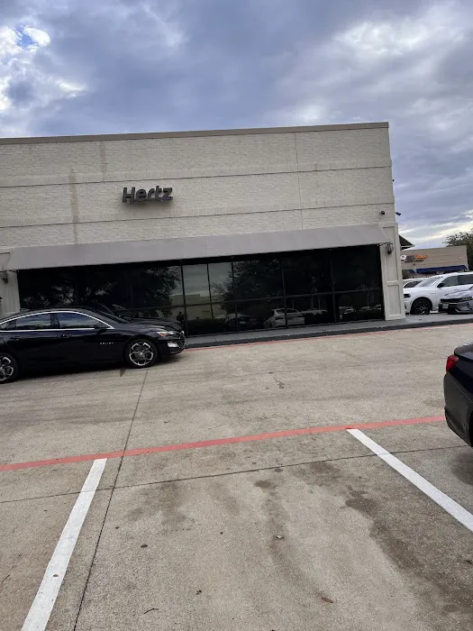 Hertz Car Rental - Addison - Midway Road Picture 5