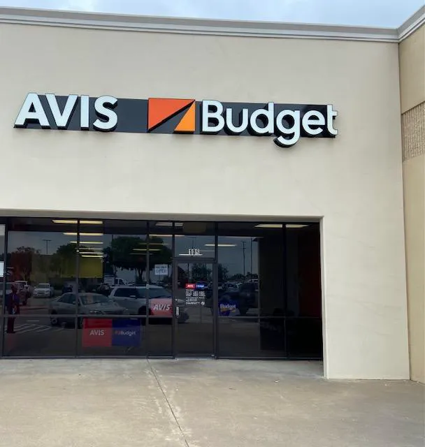 Avis Car Rental (MQ7) Picture 3