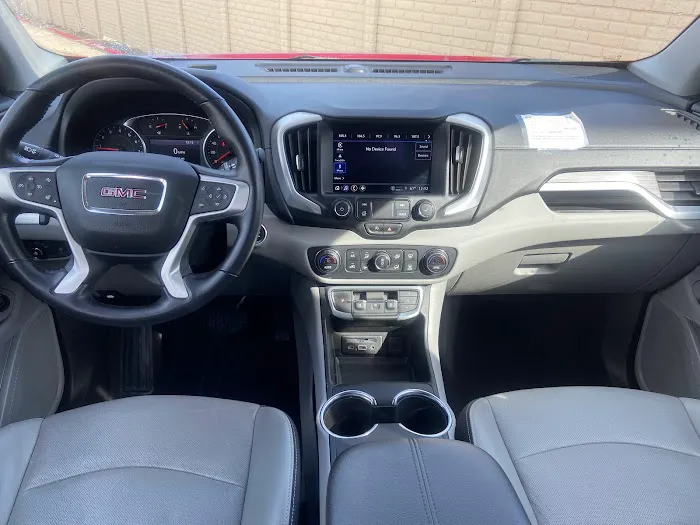 Avis Car Rental (MQ7) Picture 7