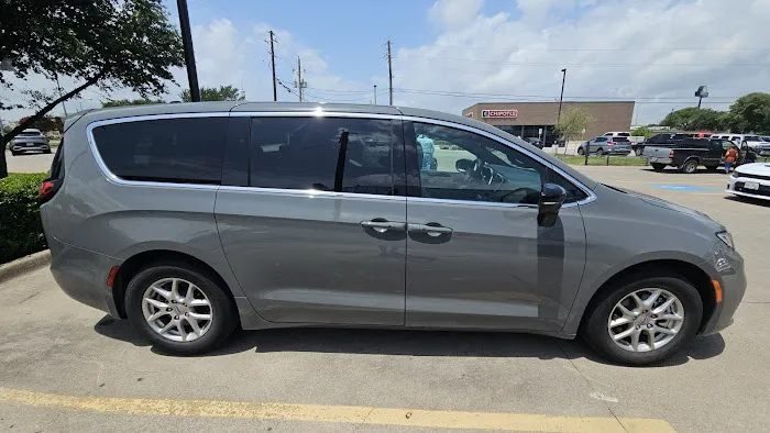 Enterprise Rent-A-Car Picture 1