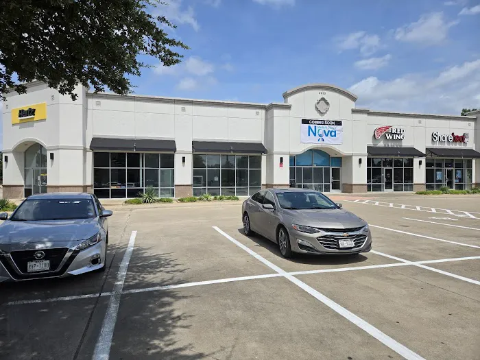 Hertz Car Rental - Plano - N Central Expressway Picture 3