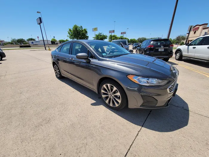 Hertz Car Rental - Plano - N Central Expressway Picture 8