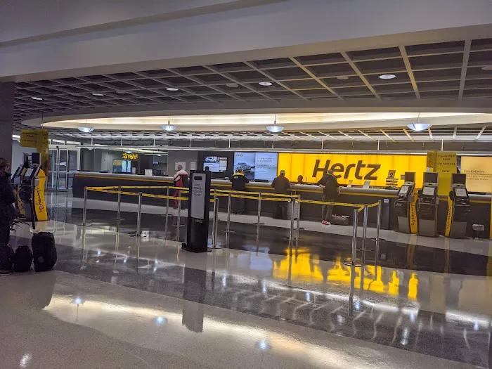 Hertz Car Rental (return) Picture 6