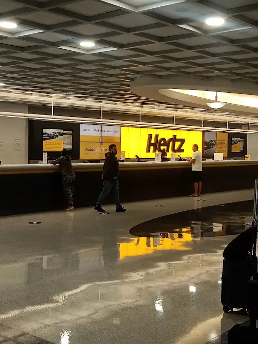 Hertz Car Rental (return) Picture 7
