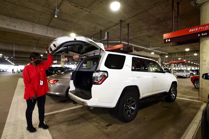 Avis Car Rental Picture 5