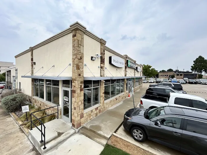 Enterprise Rent-A-Car Picture 3