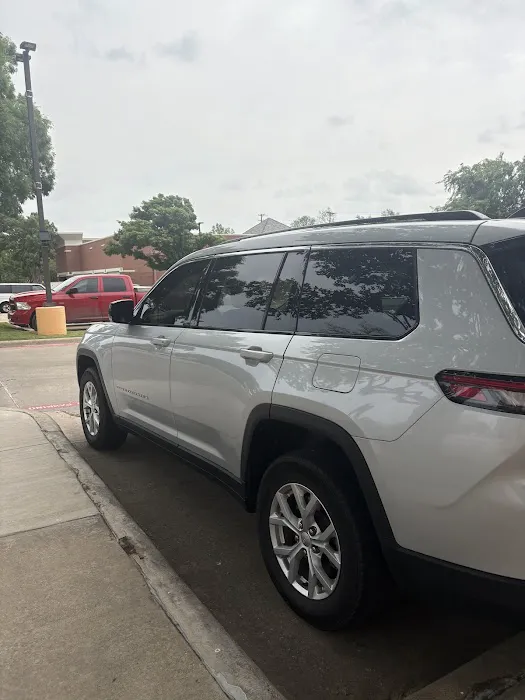 Avis Car Rental Picture 3