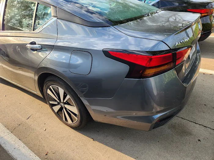 Avis Car Rental Picture 10