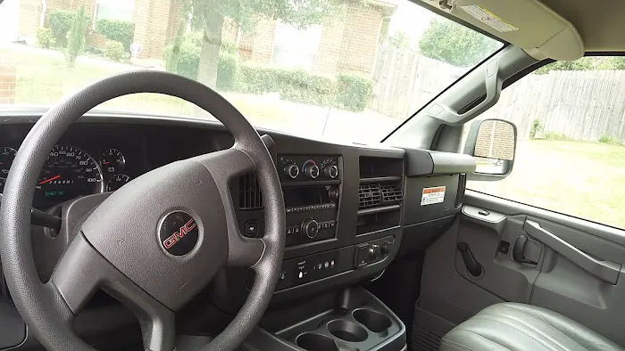 Avis Car Rental Picture 1