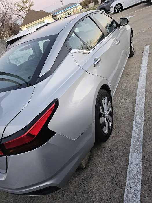 Avis Car Rental Picture 6