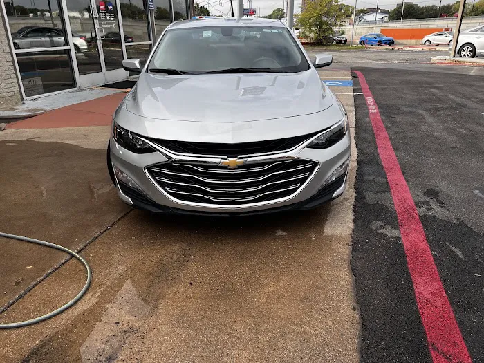 Avis Car Rental Picture 6