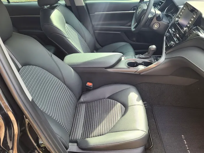 Goldmine Enterprise Car Rental Picture 4