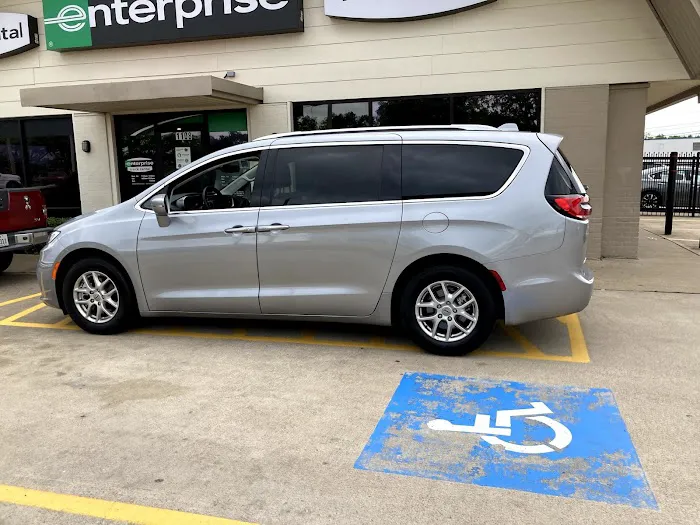 Enterprise Rent-A-Car Picture 1