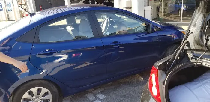 Avis Car Rental Picture 6
