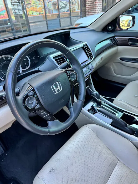 HEMAKSON CAR RENTAL LLC Picture 6