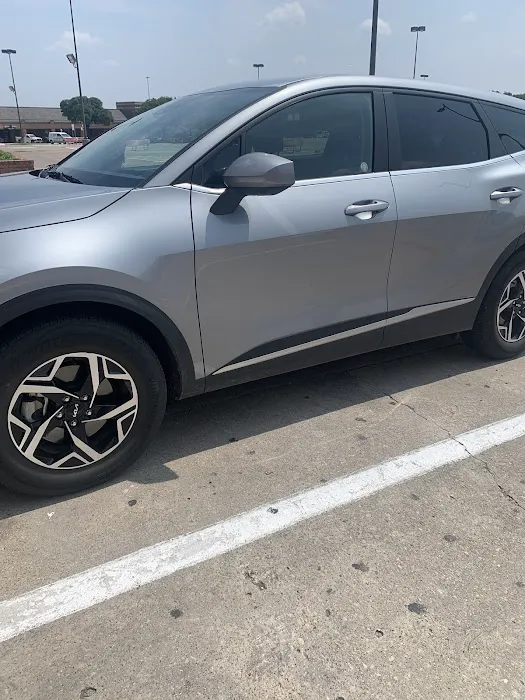 Avis Car Rental Picture 7