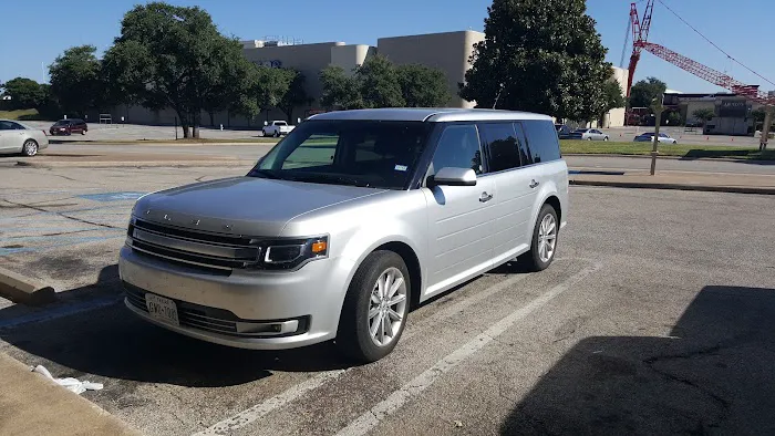 Avis Car Rental Picture 7