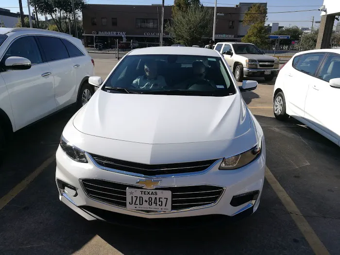 Hertz Car Rental - Houston - Louisiana Street Picture 9