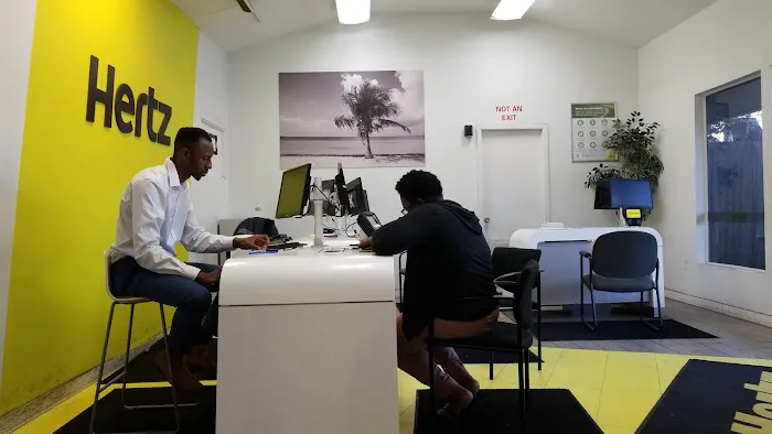 Hertz Car Rental - Jacksonville - Cassat Avenue Picture 6