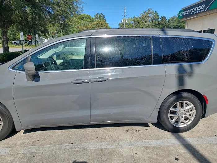 Enterprise Rent-A-Car Picture 4
