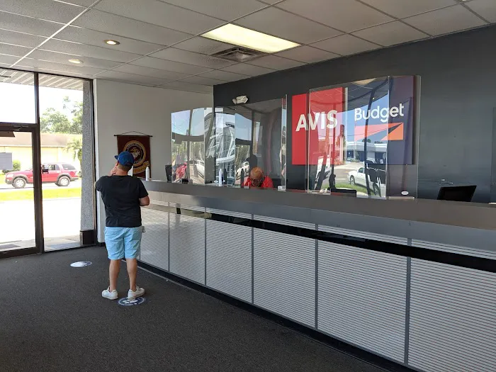 Avis Car Rental Picture 2