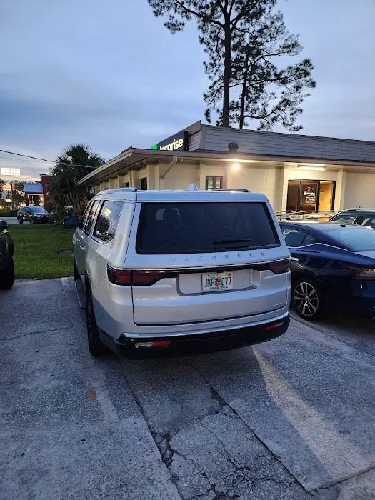 Enterprise Rent-A-Car Picture 7