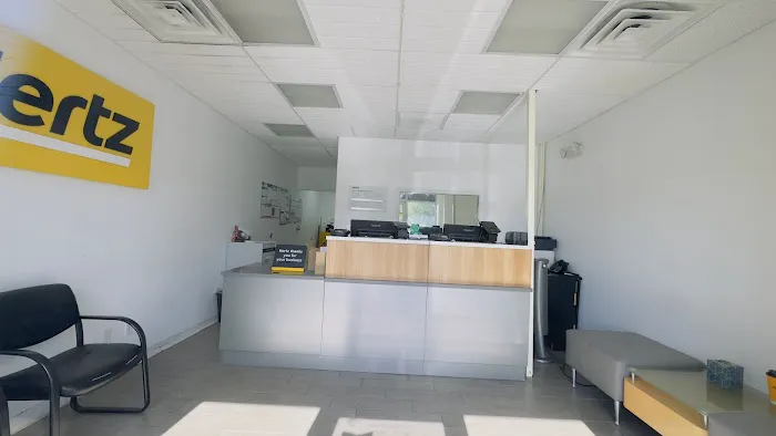 Hertz Car Rental - Jacksonville - North Orange Park Hle Picture 3