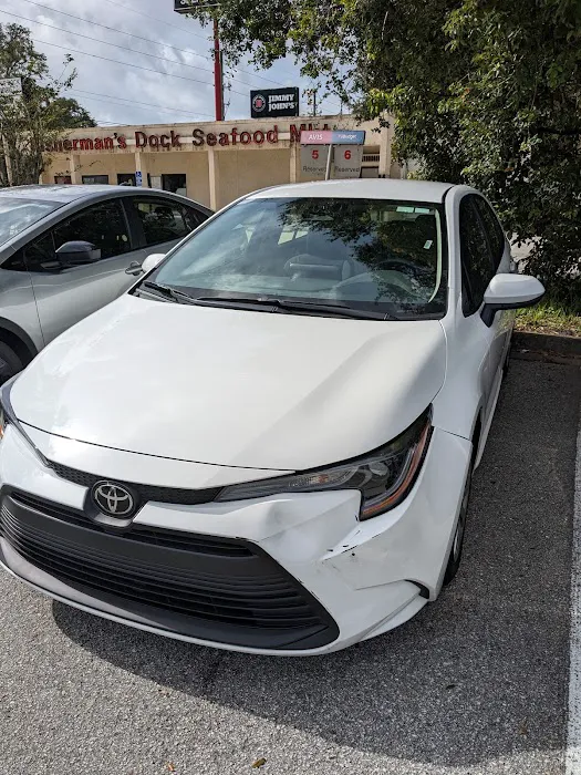 Avis Car Rental Picture 1