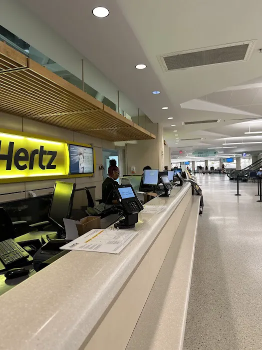 Hertz Car Rental - Jacksonville - Jacksonville International Airport (JAX) Picture 2