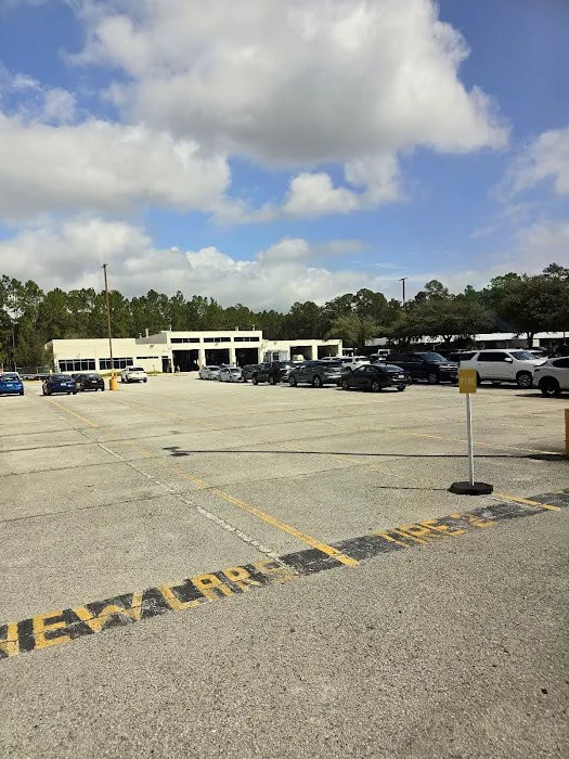 Hertz Car Rental - Jacksonville - Jacksonville International Airport (JAX) Picture 8