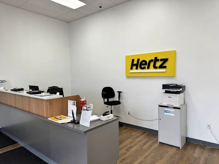 Hertz Car Rental - Virginia Beach - Laskin Road Picture 1
