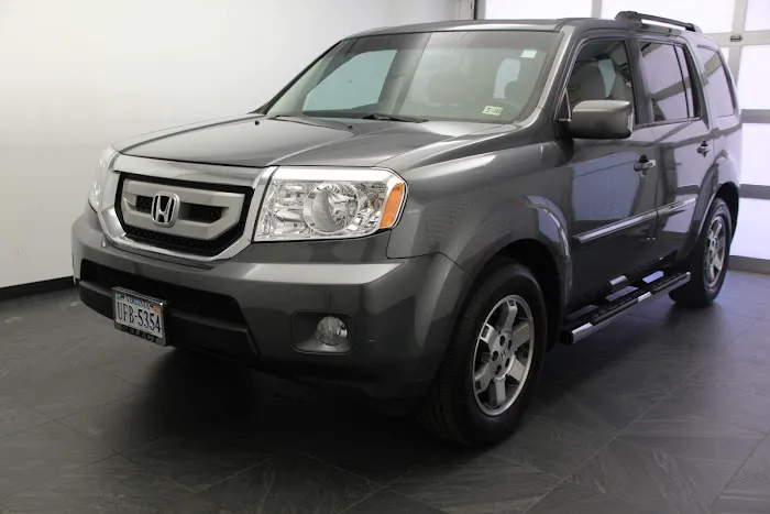 Luxury Car Rental VB Picture 8