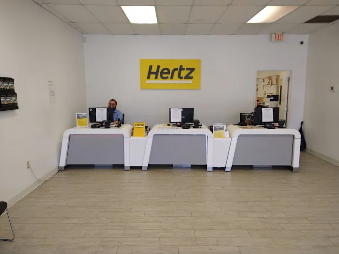 Hertz Car Rental - Chesapeake - Parkview Drive Picture 10