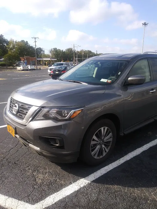 Avis Car Rental Picture 3