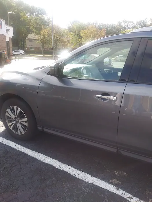 Avis Car Rental Picture 7