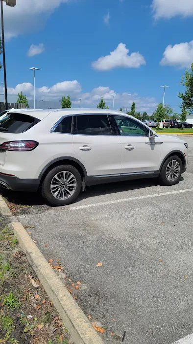 Avis Car Rental Picture 8
