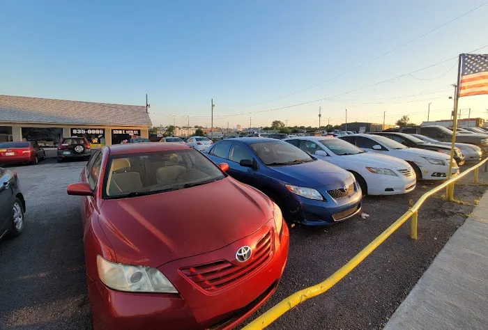Economy Car Rental Picture 7