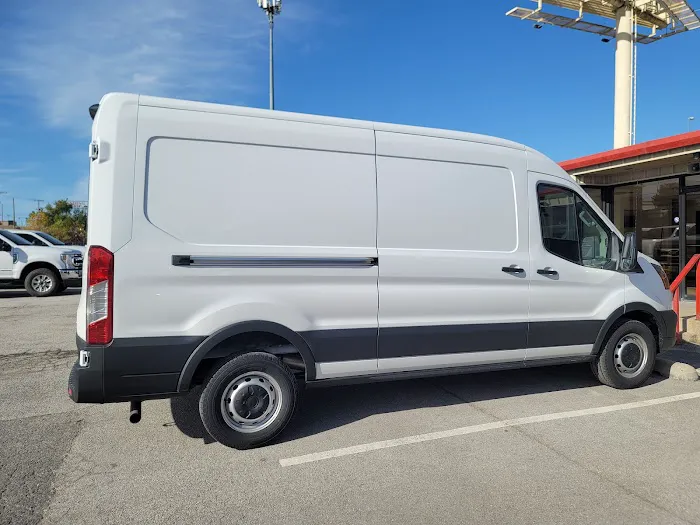 Capps Van & Truck Rental Picture 6