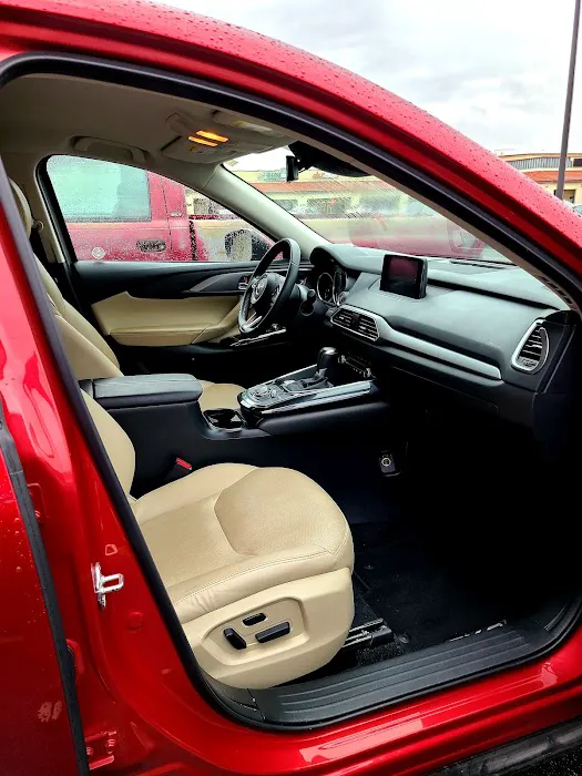 Avis Car Rental Picture 6