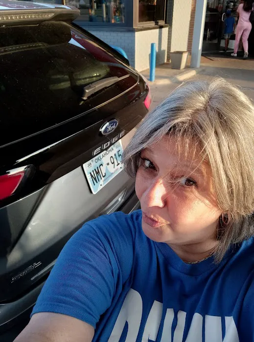 Avis Car Rental Picture 1