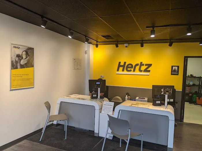 Hertz Car Rental - Omaha - Central Omaha Hle Picture 1