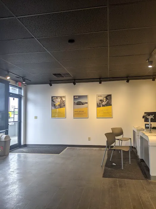 Hertz Car Rental - Omaha - Central Omaha Hle Picture 9