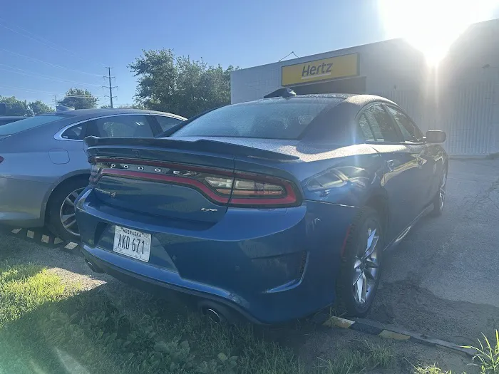 Hertz Car Rental - Bellevue - Fort Crook Road North Picture 1